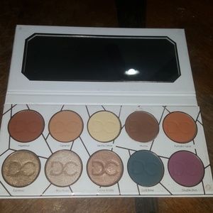Dominique Cosmetics Latte Palette